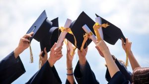 hadiah untuk wisuda