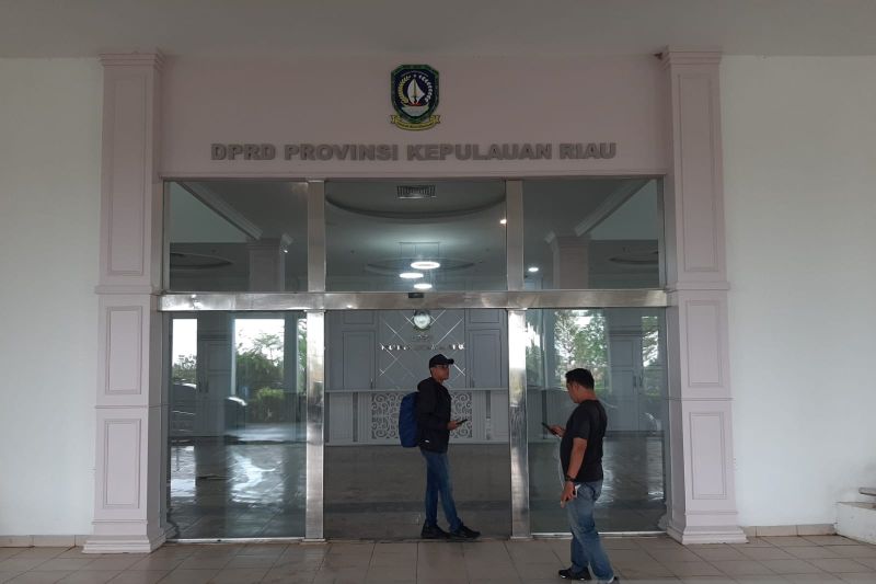 gedung DPRD Kepri