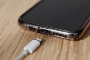 port charger iphone rusak