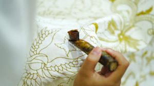 merawat kain batik