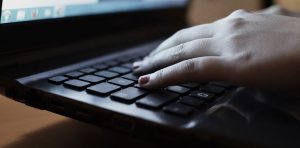 membersihkan cache di laptop