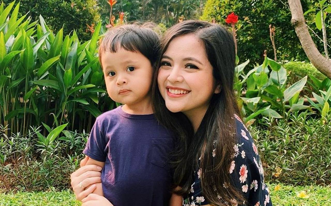 pola asuh tasya kamila