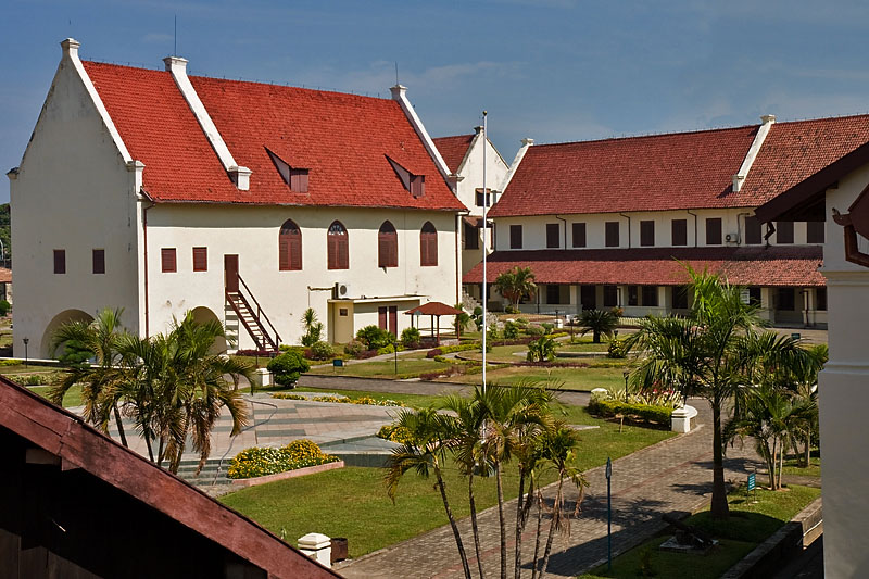 benteng peninggalan Belanda