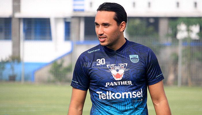 Ezra Walian gol terbaik LIB
