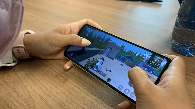 Keunggulan layar AMOLED
