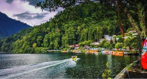 wisata telaga sarangan
