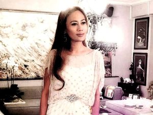 Azura Luna penipu kelas dunia