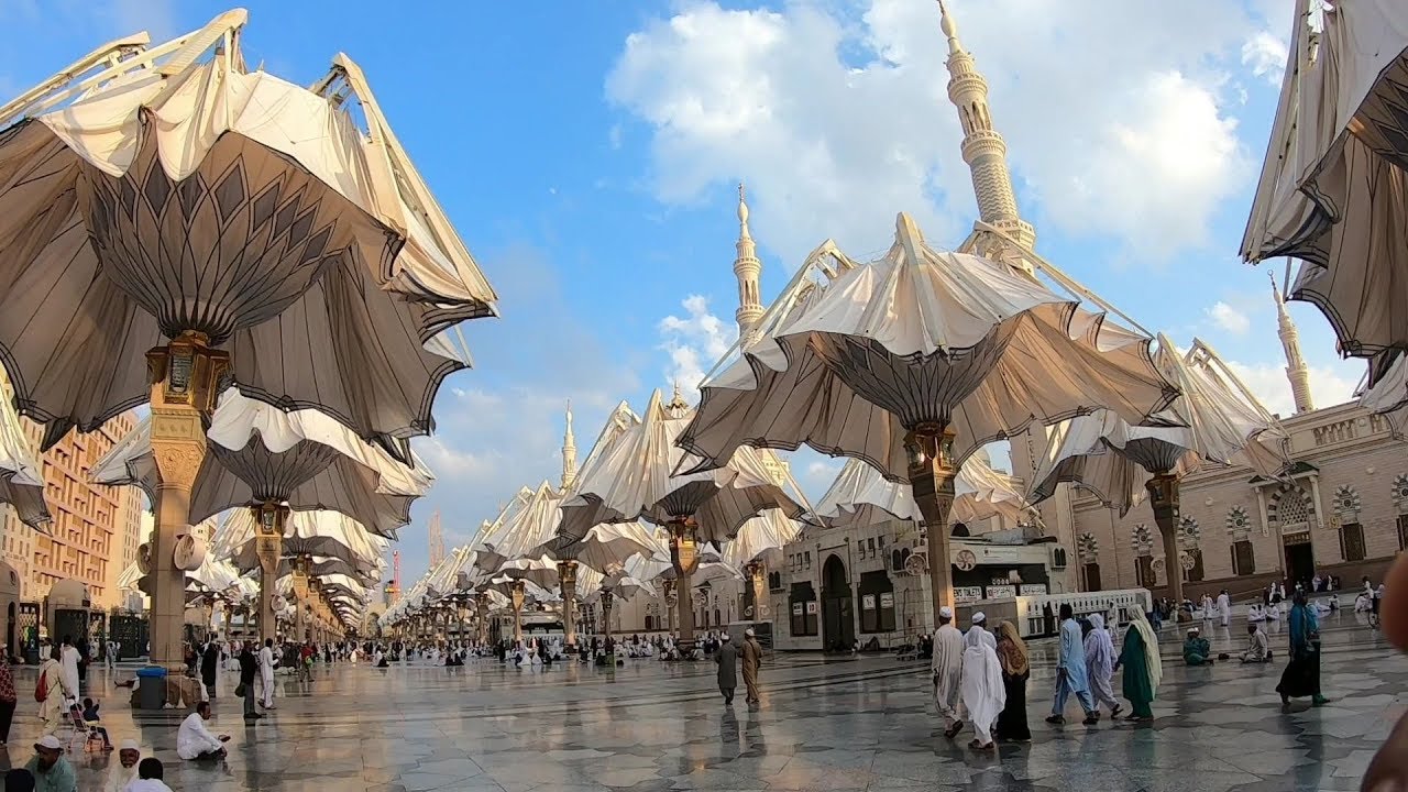 Payung raksasa masjid Nabawi