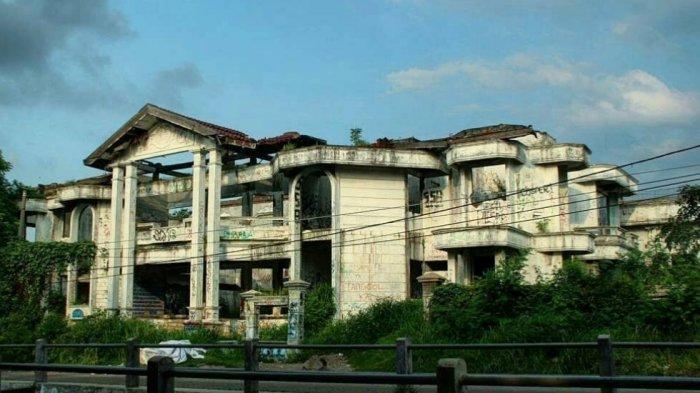 Rumah hantu Darmo