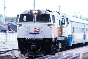 keuntungan naik kereta api