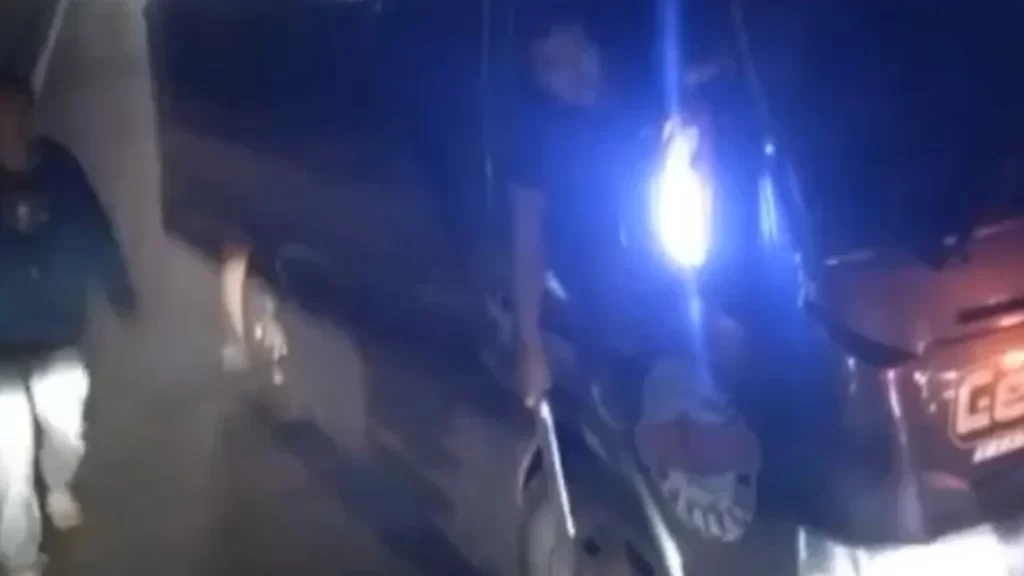 acungkan golok