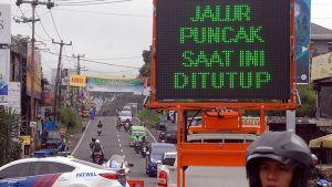 jalur puncak