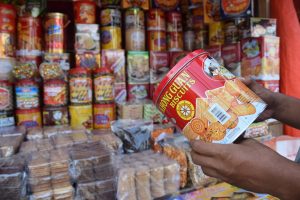 biskuit kaleng Khong Guan