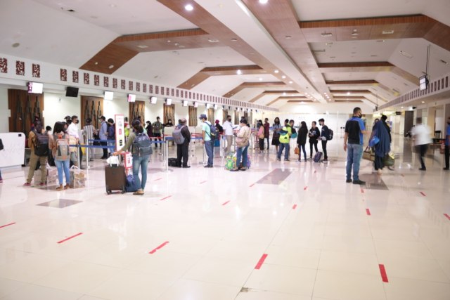bandara el tari