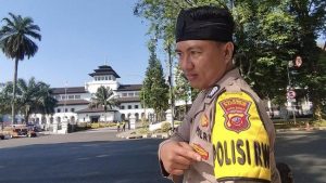 polisi rw polarisasi