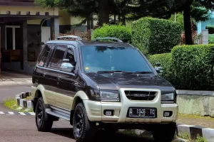 Isuzu Panther matic