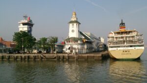 Pelabuhan terbesar