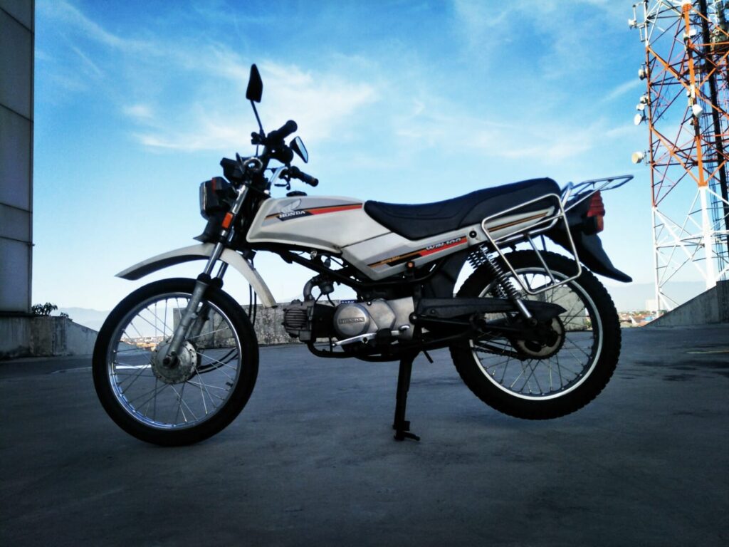 Motor Honda Win 100