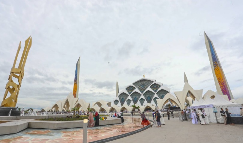 Masjid raya Al Jabbar