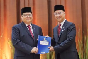 Airalangga-Hartato-Menteri-Perindustrian-periode-2016-2019-Agus-Gumiwang-Kartasasmita-menteri-Perindustrian-Periode-2019-sekarang
