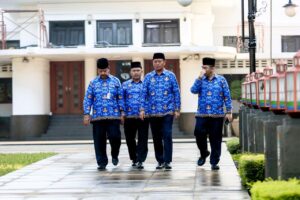 Ema Sumarna Tegaskan ASN Kota Bandung Harus Peka Terhadap Persoalan Masyarakat