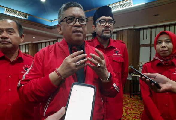 Etika Politik Prabowo, Sekjen PDIP Hasto Kristiyanto, abu 26 Juli 2023.