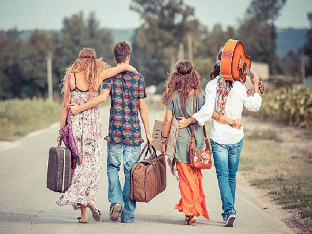 Gaya Bohemian Fashion Tahun 70-an Menghadirkan Kebebasan dan Kesederhanaan
