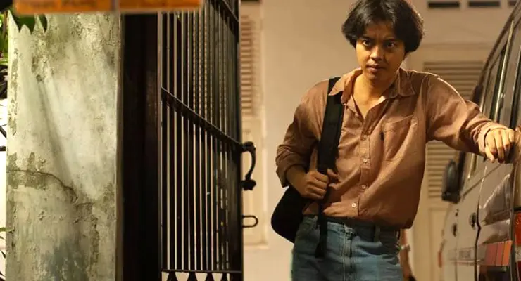 Inspirasi 10 Gaya Baju Generasi 90-an yang Bikin Trendy26-7-2023