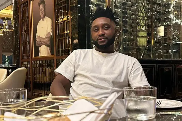 Levy Madinda, Gelandang Persib