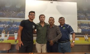 Luis- ila mundur- ari Persib Bandung sebagai pelatih, Sabtu 15-7-2023
