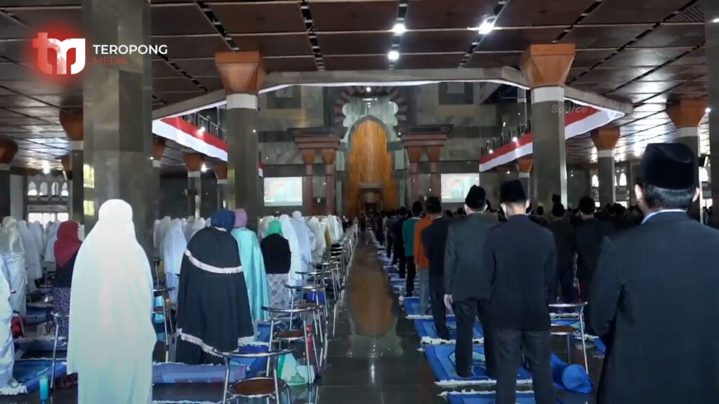Melihat Aktifitas Shalat Jumat di Masjid Al Zaytun 28 07 2023