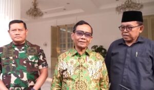 Menko Polhukam Mahfud MD beri keterangan soal perkembangan ponpes Al Zaytun dan Panji Gumilang. bawaslu