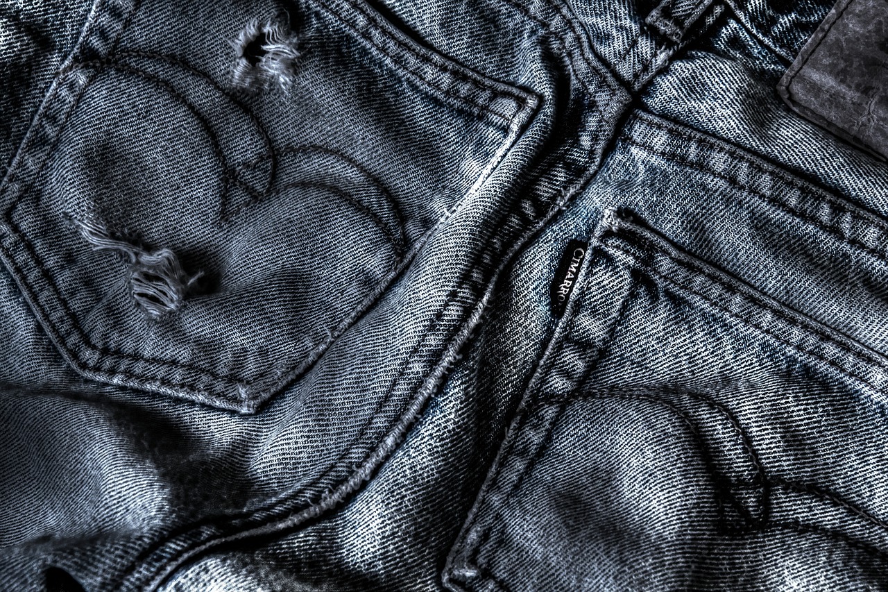 5 Tips Memilih Jaket Denim Agar Penampilan Tetap Stylish 23-7-2023