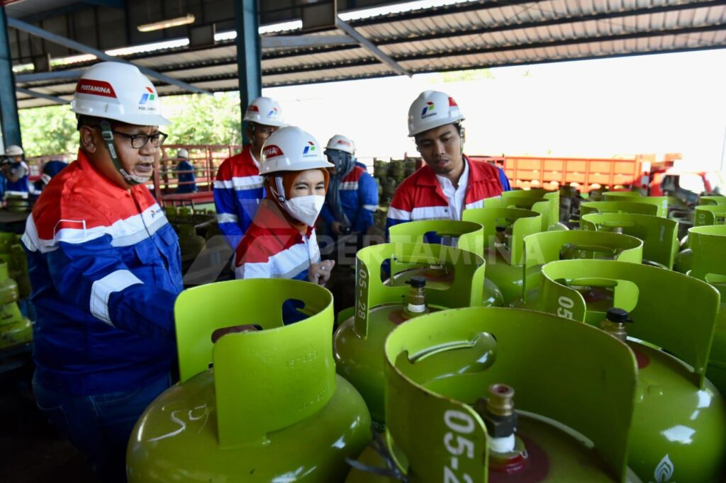 Sidak-Gas-LPG-3kg-Bos-Pertamina-Tindak-Tegas-Pangkalan-LPG-Nakal