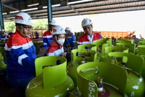 Sidak-Gas-LPG-3kg-Bos-Pertamina-Tindak-Tegas-Pangkalan-LPG-Nakal