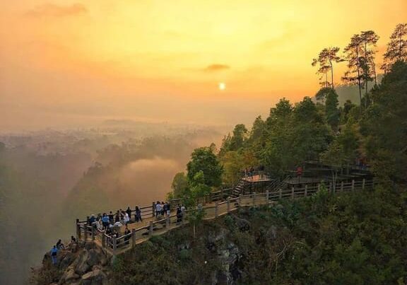 Tebing Keraton