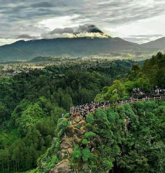 Tebing Keraton