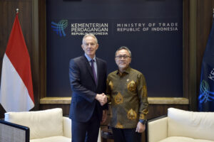 Zulhas- Tony- Blair- Siap-Bantu-RI-Hadapi -Sengketa- UU -Deforestasi
