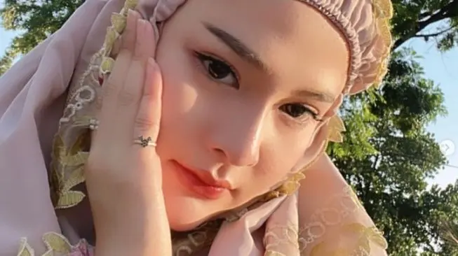 bella bonita netizen