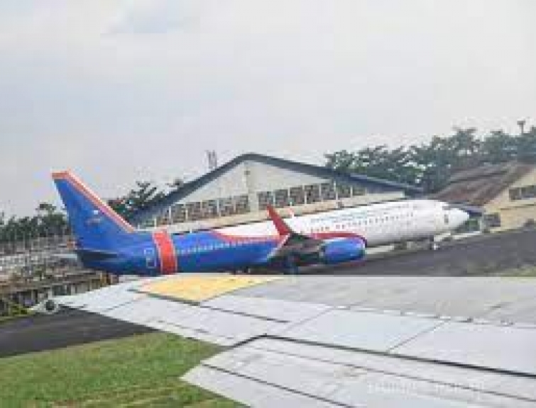 pesawat terbang jenis boeing 737800 next generation