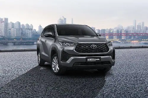 innova zenix 2023