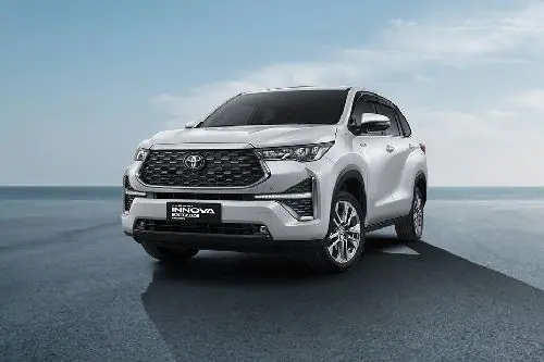 innova zenix 2023