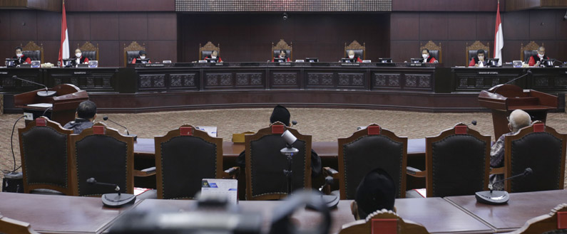 usia capres-cawapres. (mkri.id)