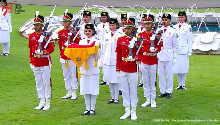 penurunan bendera