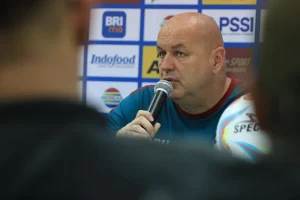 Amati cara main Persis Solo, Bojan Hodak Kuasai Kunci Kemenangan Persib