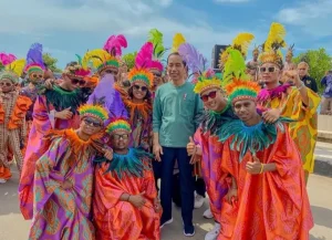 Grup-Hip-Hop-Papua-Tampil-di-Istana-Bawakan-Jang-Ganggu