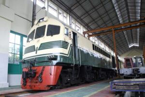 Lokomotif-CC200-Merupakan-Lokomotif-Diesel-Pertama