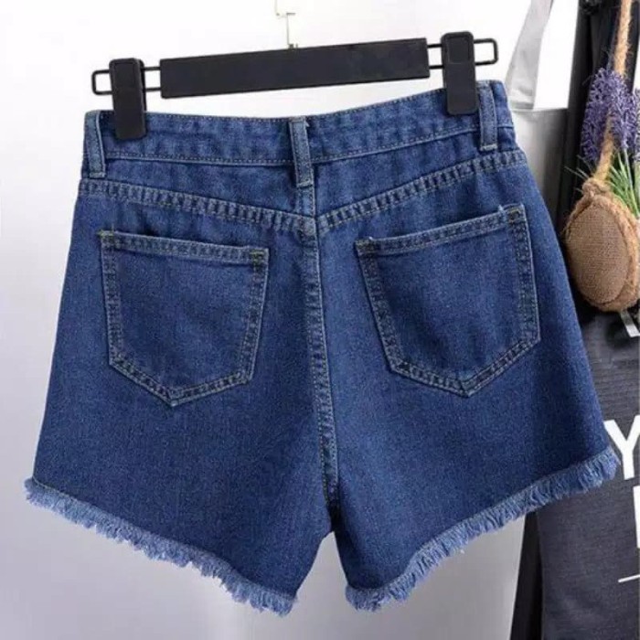 Model Celana Jeans untuk Paha Besar, Bikin Penampilan Tambah Pede