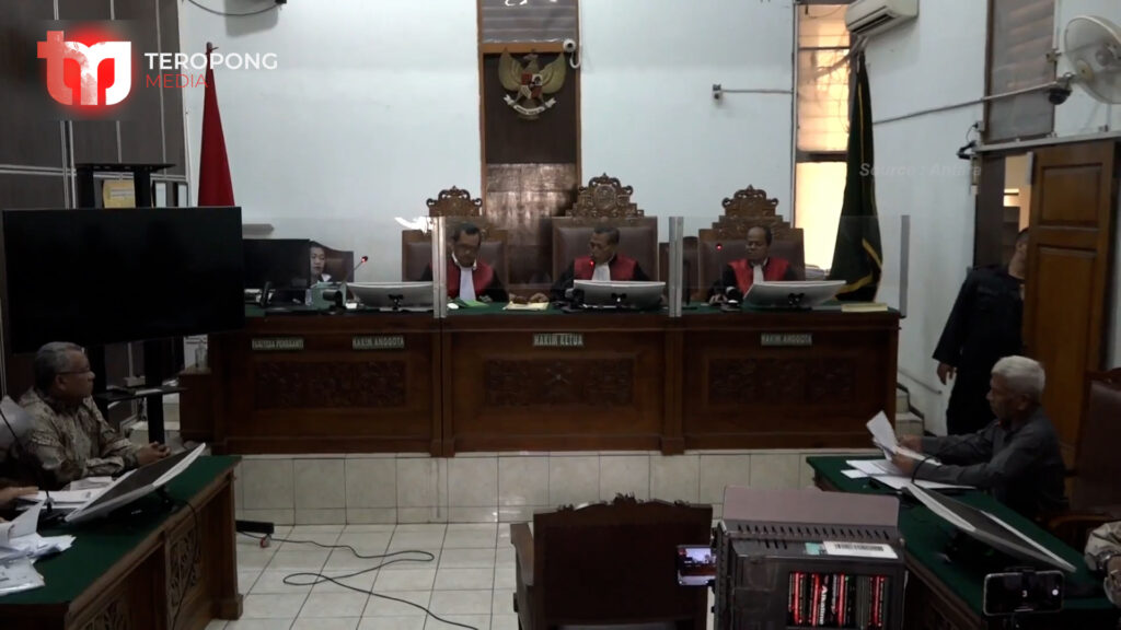 Penundaan Sidang Perdata Rocky Gerung di PN Jaksel 22 08 2023