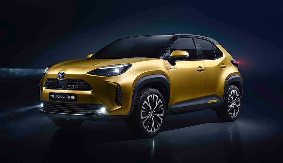 toyots yaris cross. wuling almaz hybrid